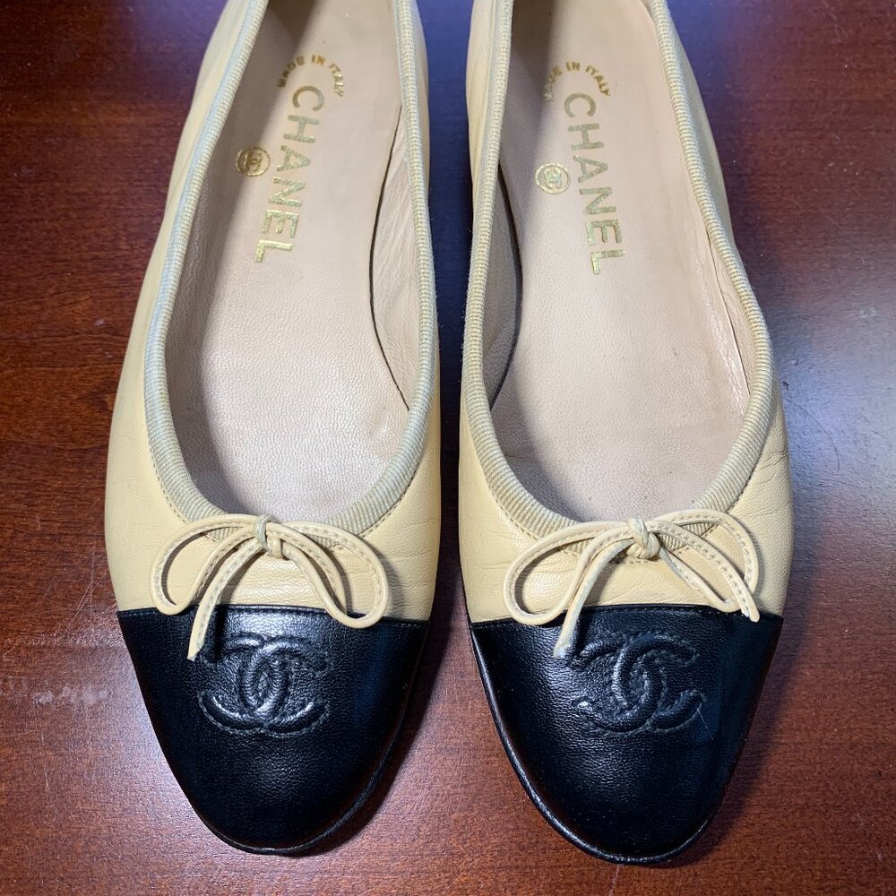 Authentic Chanel Lambskin Leather Ballet Flats Size 36 Two Tone Beige Black Tan
